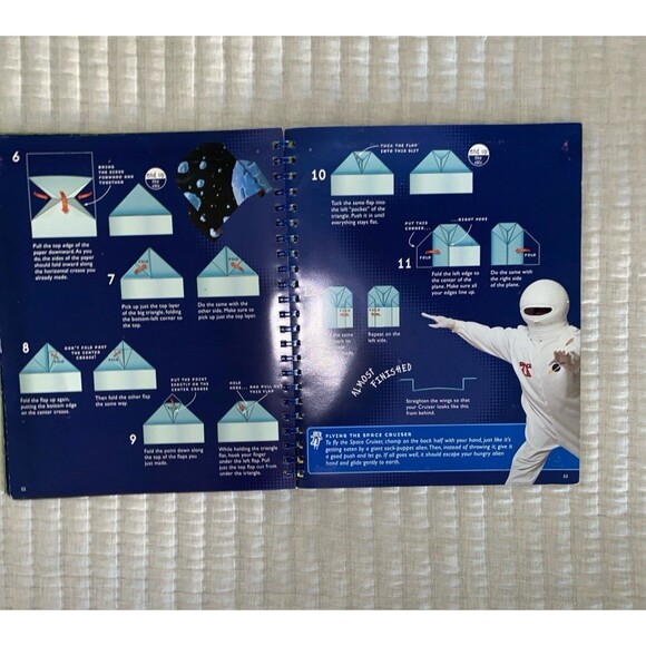 Klutz Book of Paper Airplanes Collectable - Picture 3 of 4